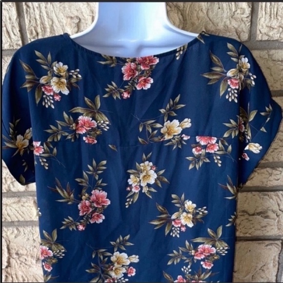 Forever 21 floral top flow loose fit Blouse Small - Picture 6 of 11
